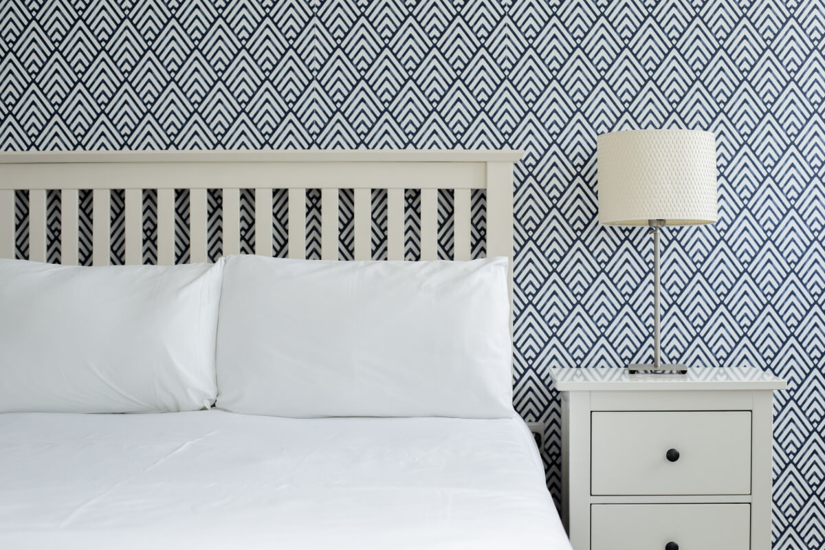 Coastal Room Bed & Wallpaper